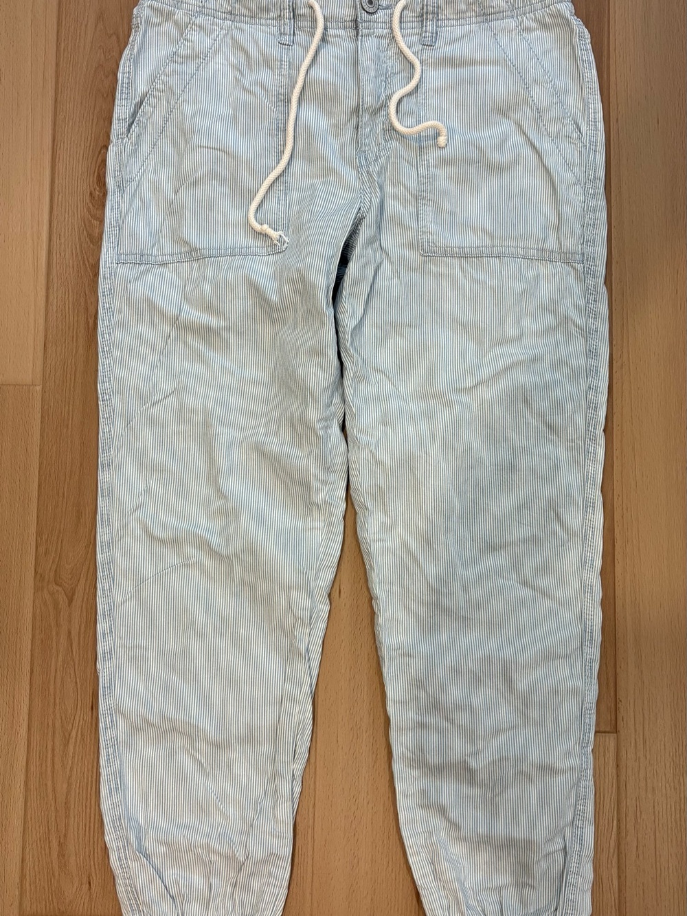 American Eagle Seersucker Blu/white Jogger Pants Women’s Size 8 Regular